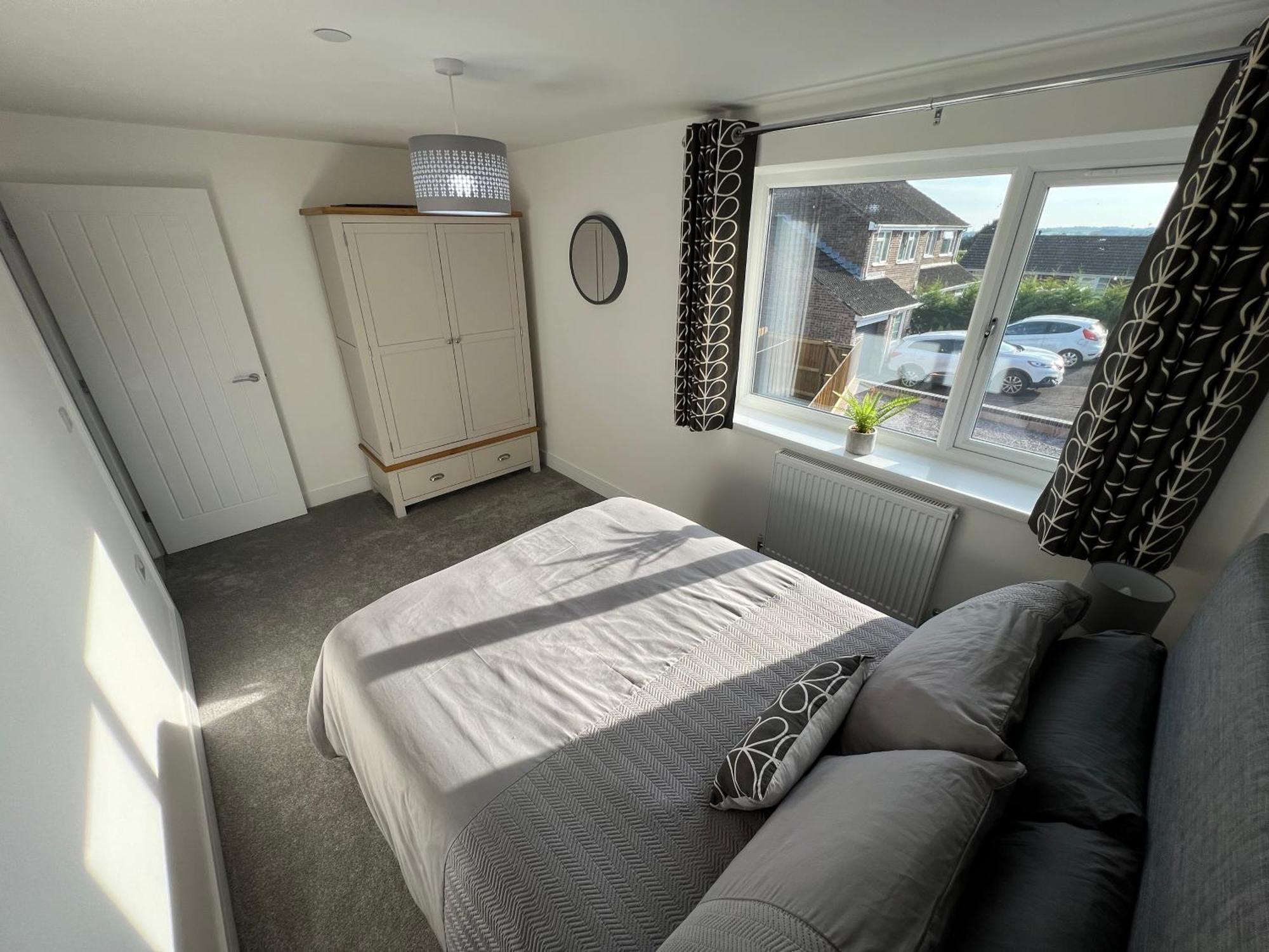 Modern, Two Double Bedroom House With Free Parking Chepstow Bagian luar foto