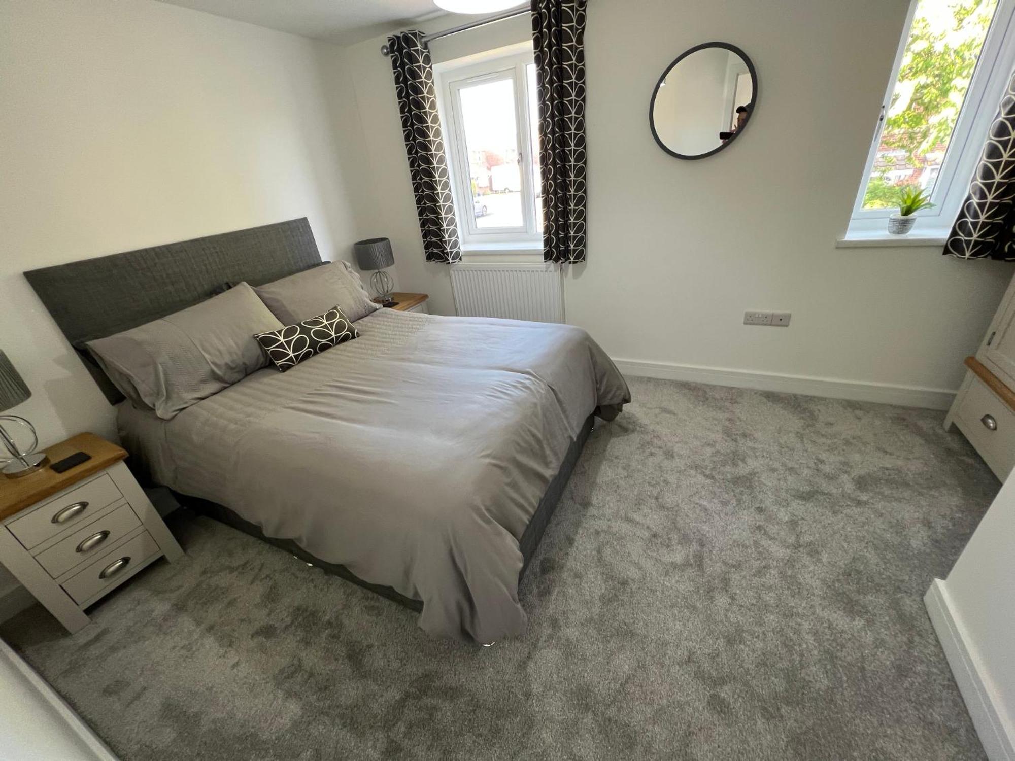 Modern, Two Double Bedroom House With Free Parking Chepstow Bagian luar foto