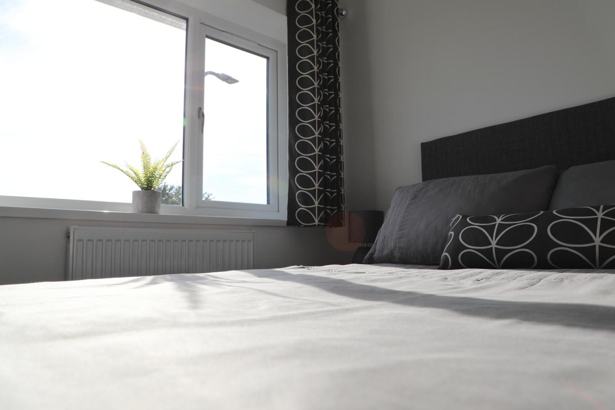 Modern, Two Double Bedroom House With Free Parking Chepstow Bagian luar foto