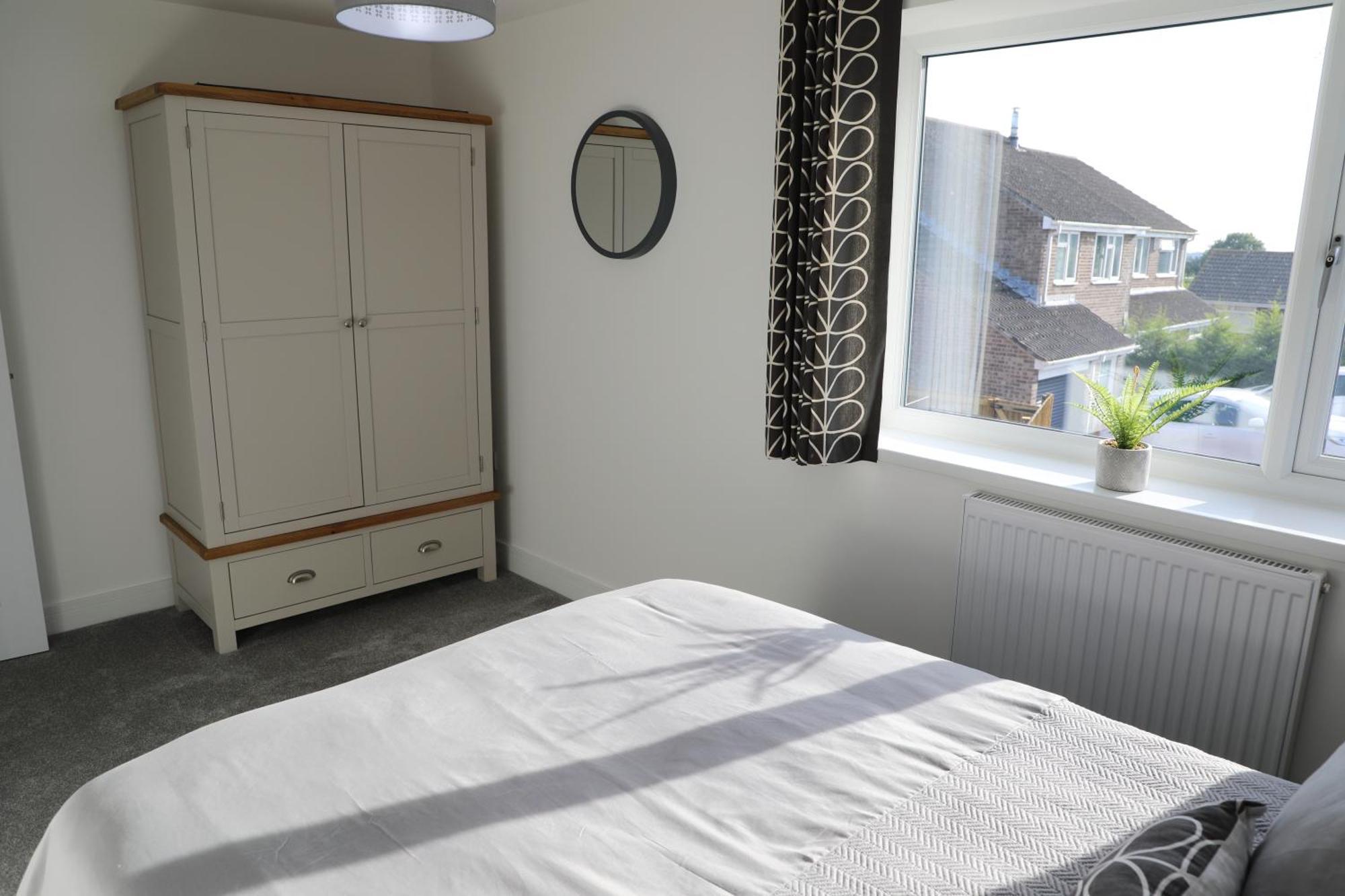 Modern, Two Double Bedroom House With Free Parking Chepstow Bagian luar foto