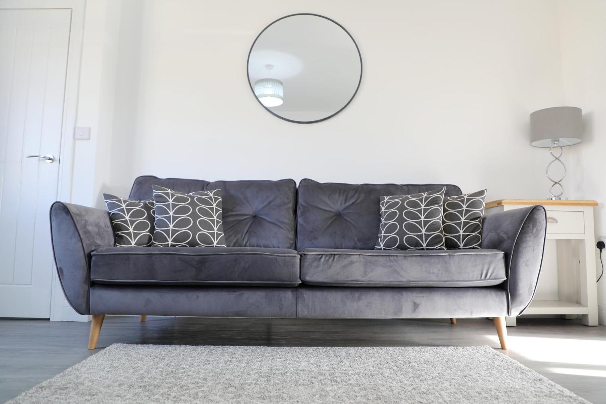 Modern, Two Double Bedroom House With Free Parking Chepstow Bagian luar foto
