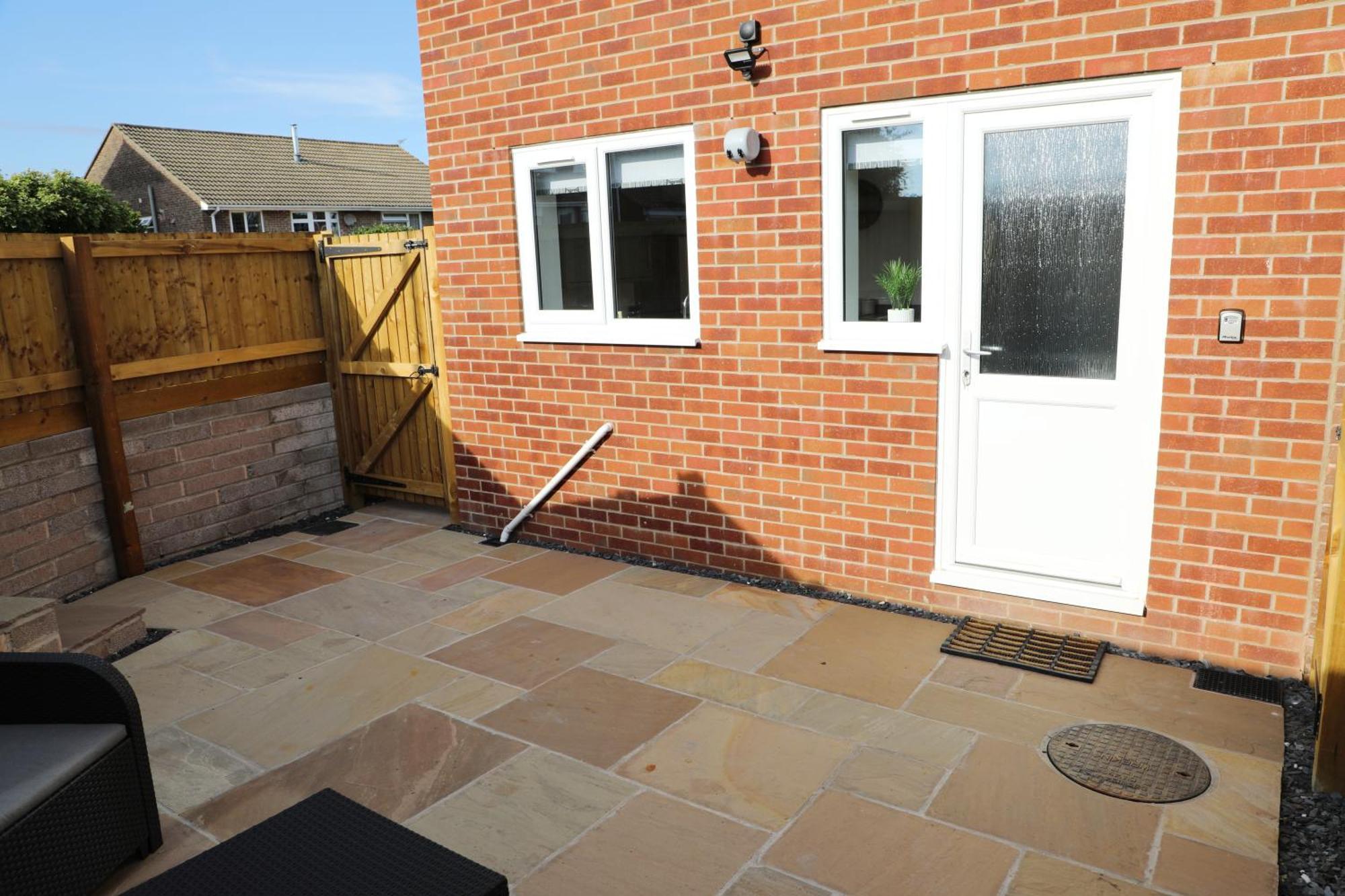 Modern, Two Double Bedroom House With Free Parking Chepstow Bagian luar foto